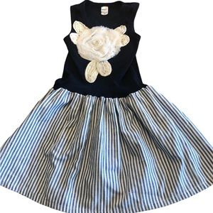 VGUC 2T (3T) Strawberry Blue Pinstripe Flower Appliqué Sleeveless Dress